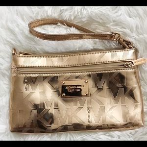 Michael Kors Rosegold wristlet